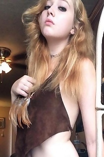 Alternative Chick Posing Sexy In Hot Selfpics